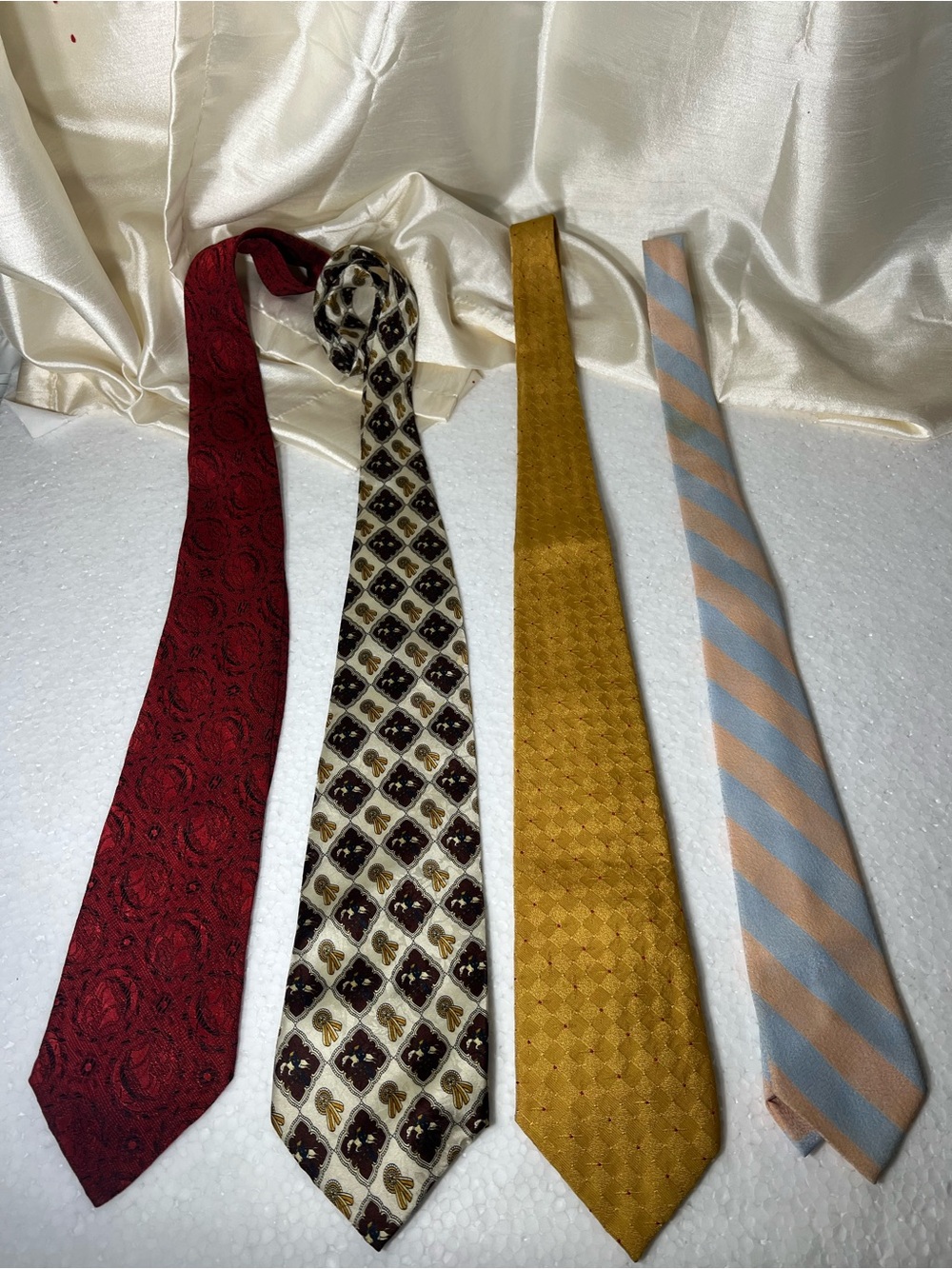 Lot of 4 Men’s Silk Neckties – Classic Vintage-Inspired Patterns & Colors